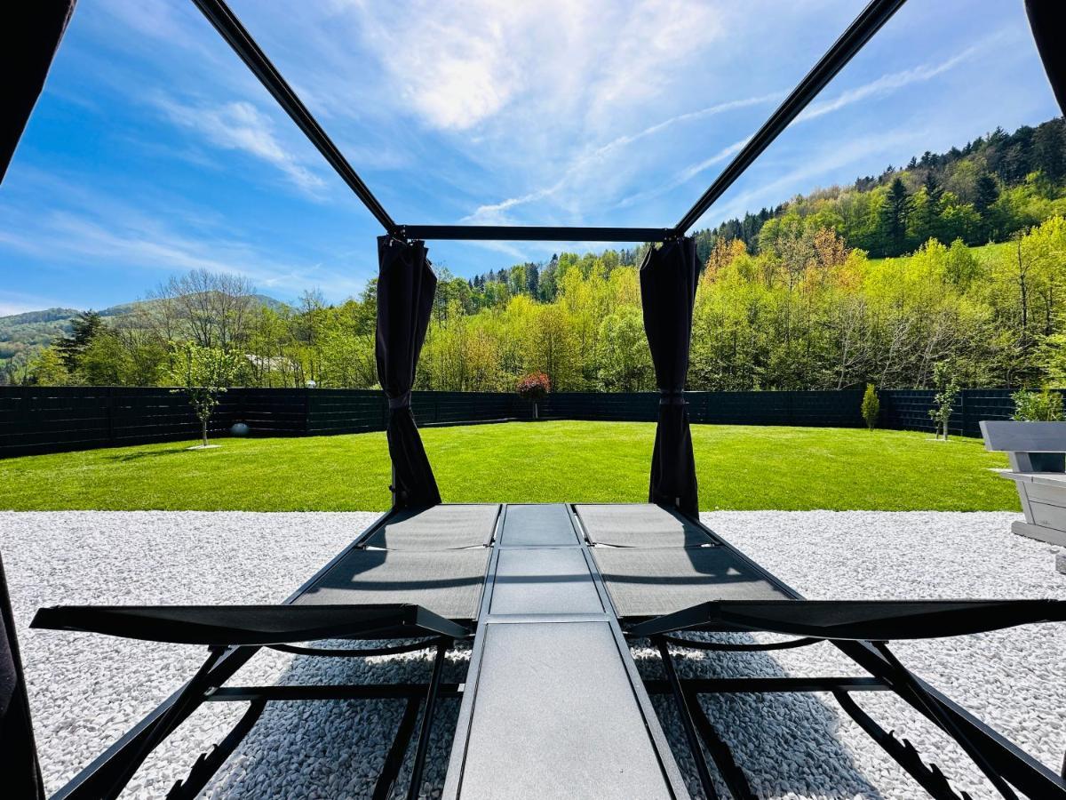 Voralpen Lodge - Ferienhaus Mit Gym & Wellnessbereich Traisen エクステリア 写真