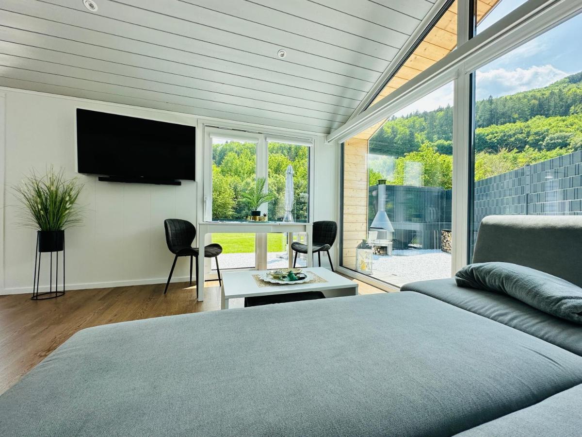 Voralpen Lodge - Ferienhaus Mit Gym & Wellnessbereich Traisen エクステリア 写真