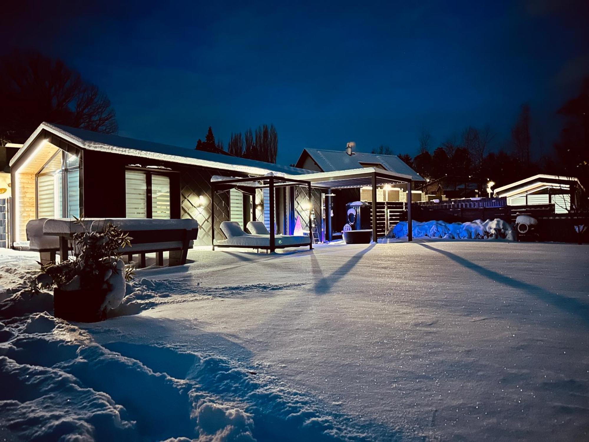 Voralpen Lodge - Ferienhaus Mit Gym & Wellnessbereich Traisen エクステリア 写真